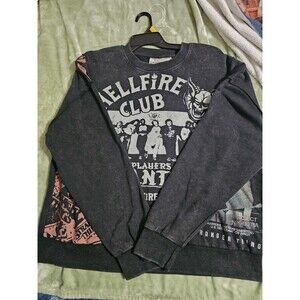 Netflix Stranger Things Hellfire Club Players Wanted Graphic Fleece Pullover L